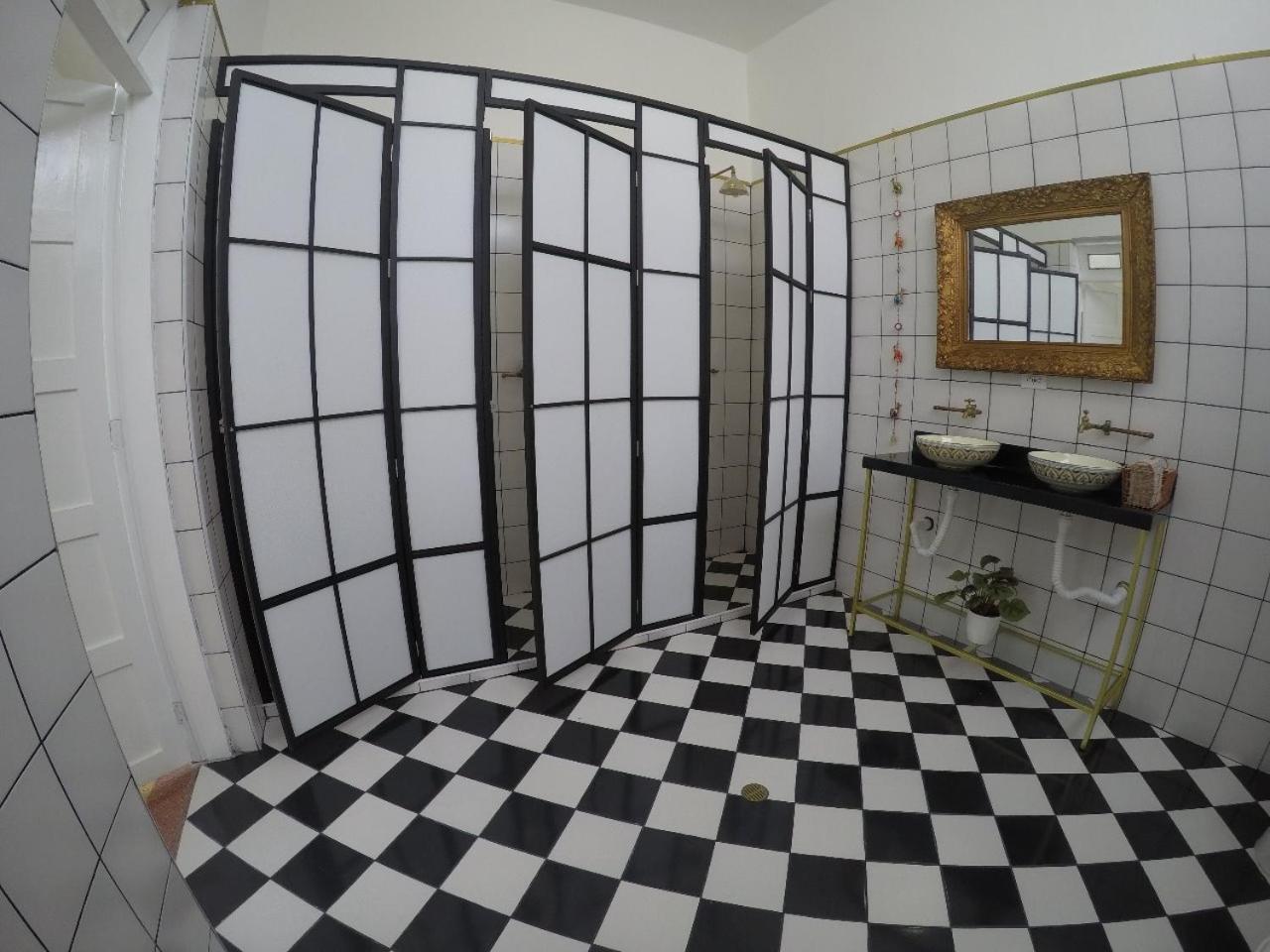 מדיין Nomad Hostel מראה חיצוני תמונה