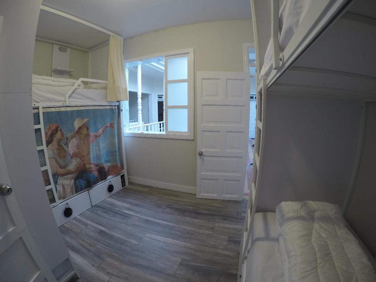 מדיין Nomad Hostel מראה חיצוני תמונה