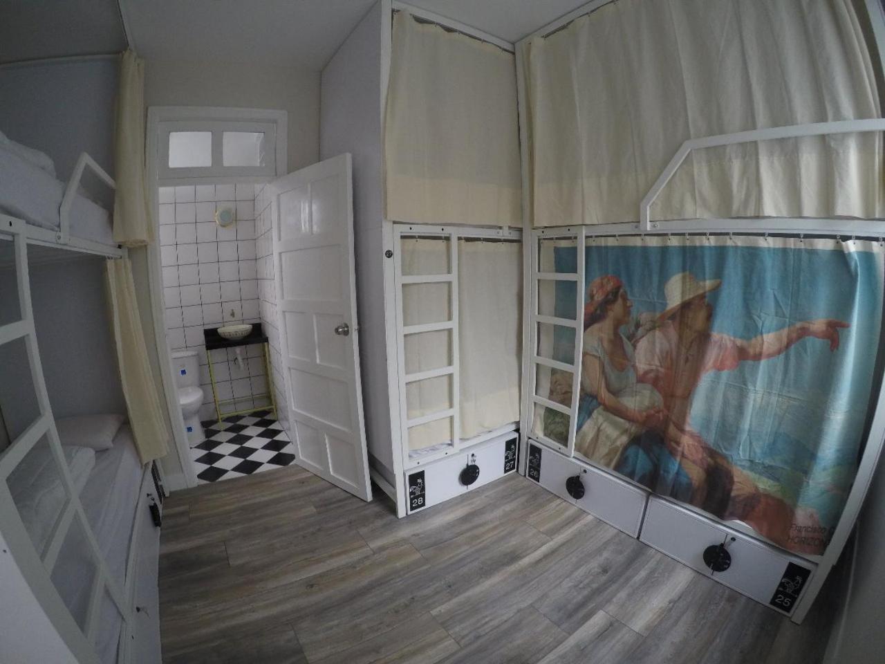 מדיין Nomad Hostel מראה חיצוני תמונה