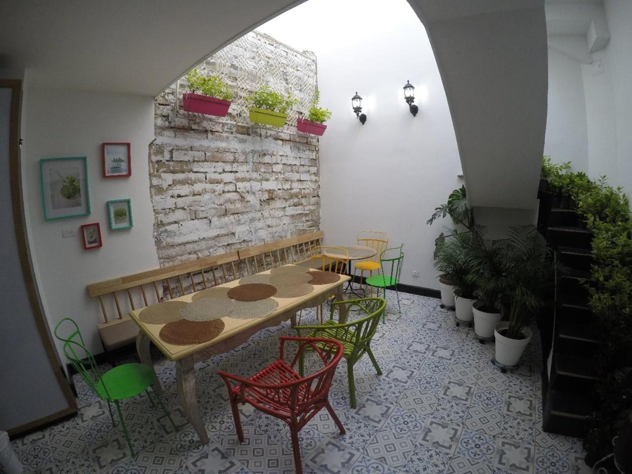 מדיין Nomad Hostel מראה חיצוני תמונה